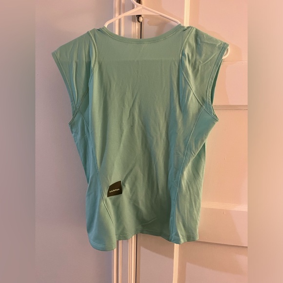 Lululemon top - Picture 2 of 3